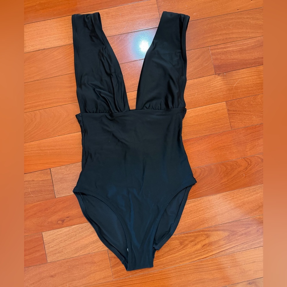 Size 4 J.Crew Re-Imagined Womens New One Piece Black Plunge Bathing Suit